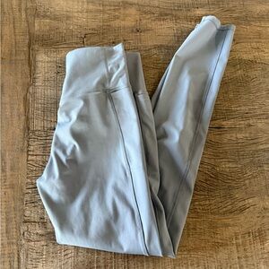 Vuori Studio Pocket Legging, long Length, Medium.